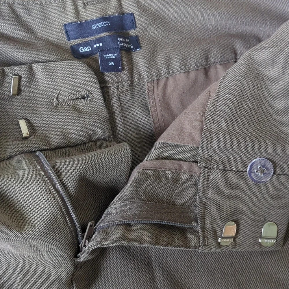 Gap Dress Pants And Striped Button Up Shirt - Picture 2 of 6